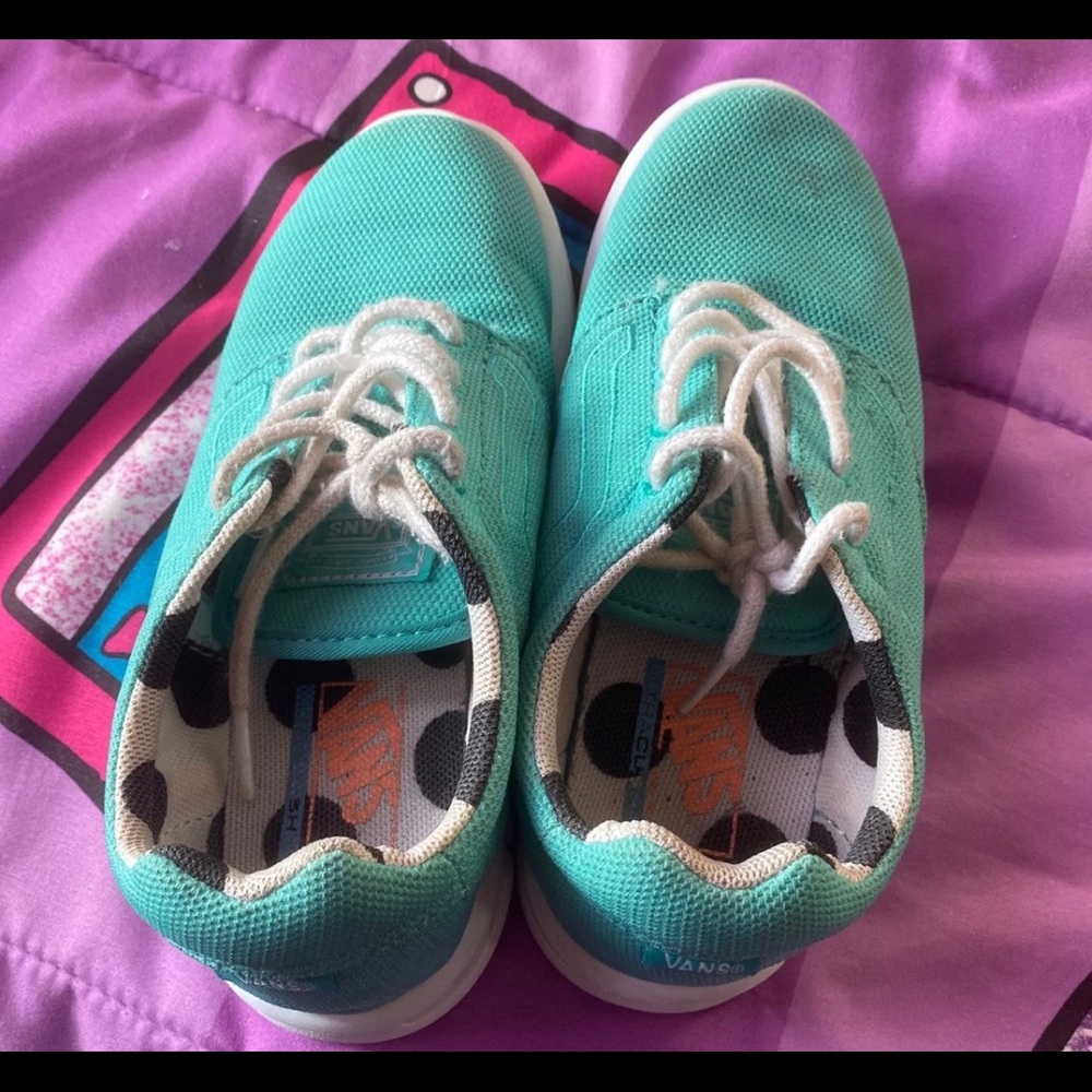 Vans - Picture 4 of 4